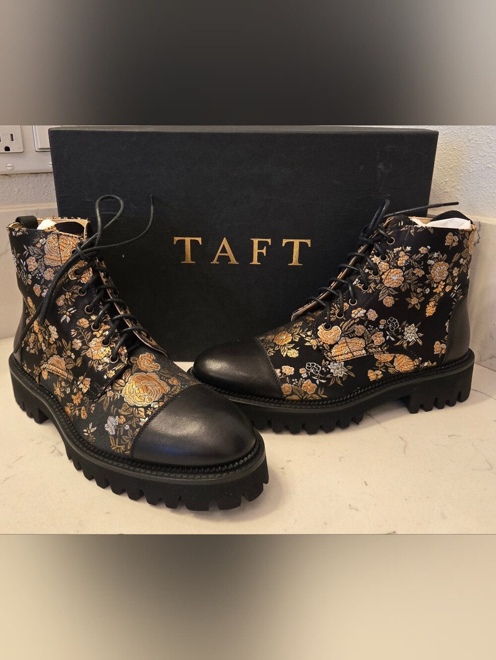 TAFT Women's Jill Boot in Eden Noir - NWB Size 37 EU / 7 US (Rare/Discontinued)
